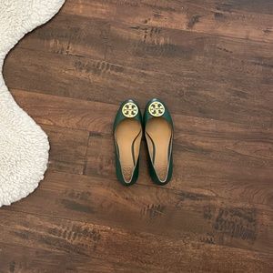 tory burch patent leather pumps